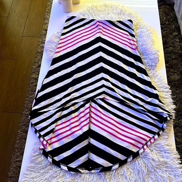 🔥What's Hot!!🔥Beautiful Multi-Color Asymmetrical High-Low MIDI Skirt😍🛍️ - Picture 1 of 9